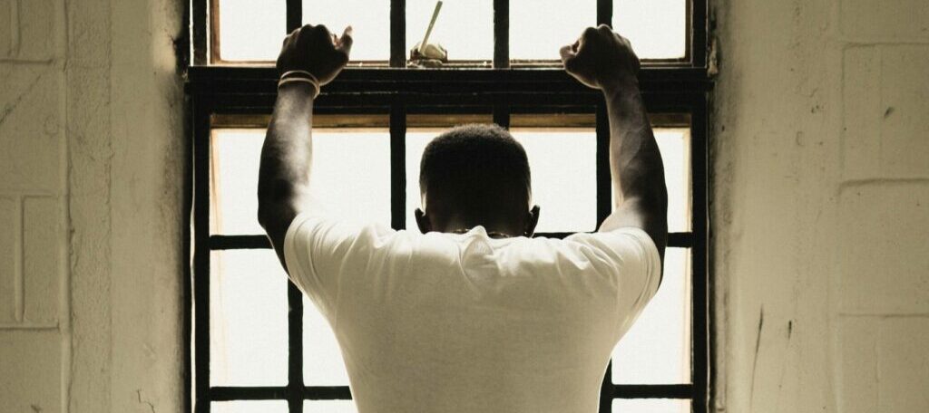 時事系列:你吃了學歷經歷標籤的虧？受害者還是受益者？